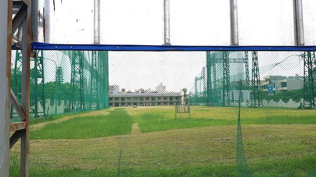 S&acirc;n tập Golf tại C&ocirc;ng vi&ecirc;n Ho&agrave;ng Hoa Th&aacute;m.