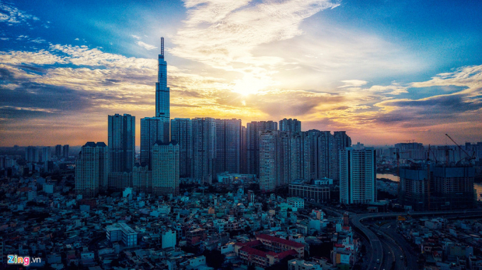 Landmark 81 - T&ograve;a nh&agrave; cao nhất Việt Nam -&nbsp; l&uacute;c b&igrave;nh minh. Ảnh: Ho&agrave;ng H&agrave; - ZingNews.