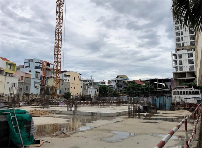 Tổng diện t&iacute;ch khu đất dự &aacute;n l&agrave; 3.753,8 m2. Dự &aacute;n c&oacute; 26 tầng nổi + 02 tầng hầm với tổng số 490 căn hộ