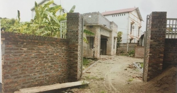 Vụ tranh chấp hợp đồng chuyển nhượng nhà đất tại Hải Dương: Chưa tống đạt văn bản tố tụng, đã tiến hành niêm yết?