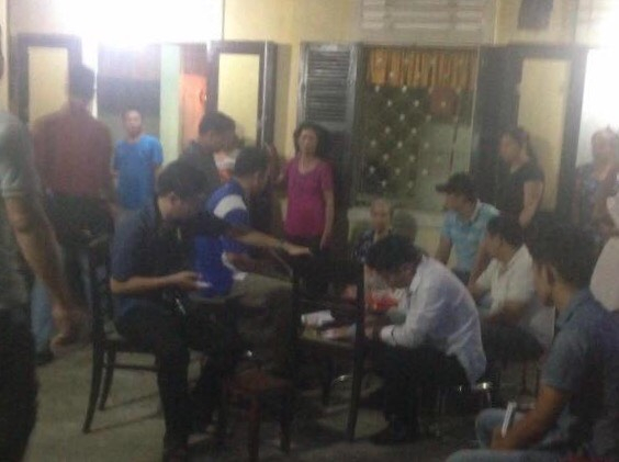 Lực lượng chức năng đ&atilde; c&oacute; mặt tại hiện trường ngay sau vụ việc xảy ra.