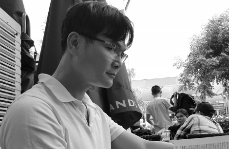 &Ocirc;ng Vũ Trần Vinh, người đang đi k&ecirc;u oan nhiều năm qua.