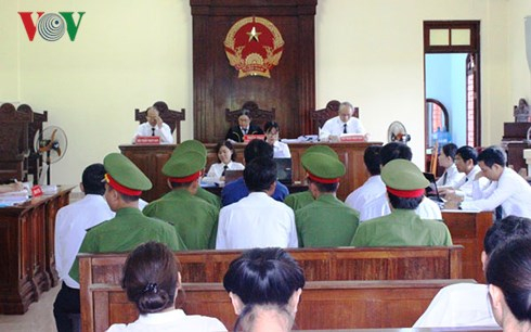 Hội đồng x&eacute;t xử đ&atilde; trả hồ sơ để điều tra bổ sung. (Ảnh: VOV)