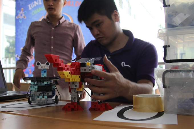 M&atilde;n nh&atilde;n với những sản phẩm c&ocirc;ng nghệ độc đ&aacute;o tại triển l&atilde;m &ldquo;Cơn lốc khoa học&rdquo;