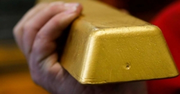 Giá vàng hôm nay 14/8: Nguy cơ rớt khỏi ngưỡng 1.200 USD/ounce