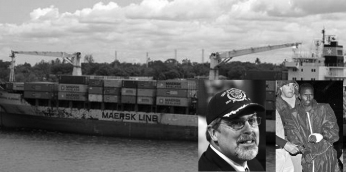 Con t&agrave;u Maersk Alabama,&nbsp;Thuyền trưởng Richard Phillips v&agrave; t&ecirc;n cướp biển Abdiwali Abdiqadir Muse.