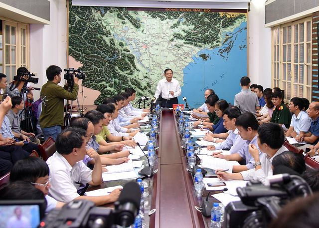 Quang cảnh cuộc họp.