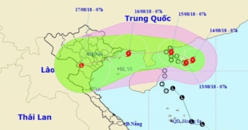 Tin nhanh ngày 16/8: Bão số 4 đang cách Móng Cái hơn 200 km
