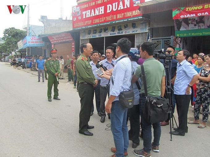 Được biết đối tượng Phạm Quang Sỏi hiện kh&ocirc;ng c&oacute; nghề nghiệp ổn định, l&agrave; đối tượng h&igrave;nh sự về nghiện ma t&uacute;y. Hiện, Sỏi c&oacute; một vợ v&agrave; con trai nhưng đ&atilde; ly h&ocirc;n. Trước đ&acirc;y, đối tượng sinh sống tại Thị x&atilde; Mường Lay sau đ&oacute; chuyển về phường Noong Bua cư tr&uacute;. (ảnh: Vũ Lợi/VOV-T&acirc;y Bắc)