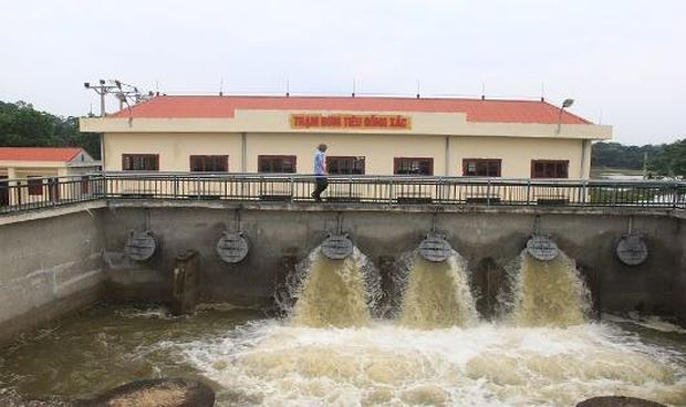 Trạm bơm Đồng X&aacute;c, x&atilde; Th&agrave;nh Kim (Thạch Th&agrave;nh, Thanh Hóa) ti&ecirc;u nước đệm trước cơn b&atilde;o.