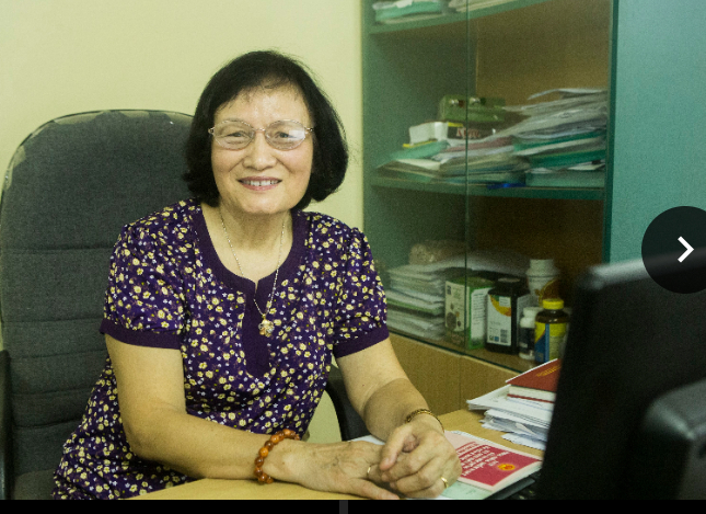 B&agrave; Trịnh Thị L&ecirc; Tr&acirc;m, Chủ tịch Hội ph&ograve;ng chống HIV/AIDS H&agrave; Nội, Gi&aacute;m đốc Trung t&acirc;m tư vấn Ph&aacute;p luật v&agrave; Ch&iacute;nh s&aacute;ch về y tế, HIV/AIDS.