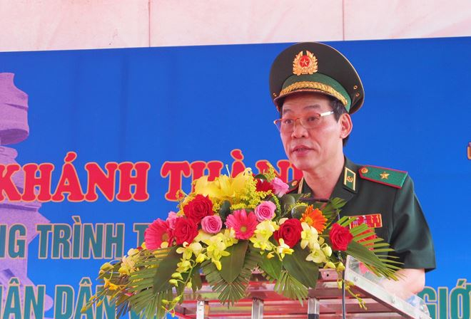 Thiếu tướng Đỗ Danh Vượng, B&iacute; thư đảng ủy, Ch&iacute;nh ủy Bộ đội Bi&ecirc;n ph&ograve;ng ph&aacute;t biểu tại buổi lễ.