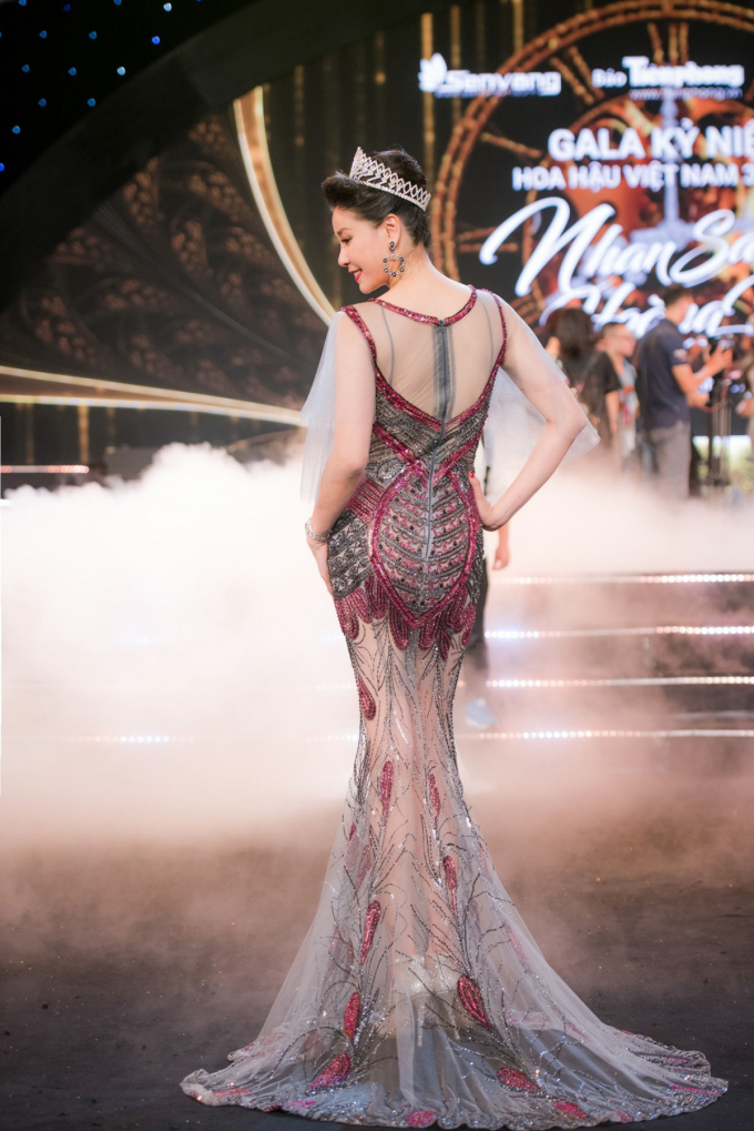 Diệu Hoa, H&agrave; Kiều Anh c&ugrave;ng đọ sắc với v&aacute;y Ho&agrave;ng Hải