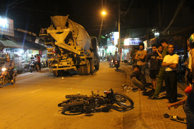 Hiện trường vụ tai nạn l&agrave;m thiếu ni&ecirc;n 17 tuổi tử vong.