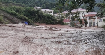 Nghệ An: Xã vùng biên tan hoang vì lũ kép