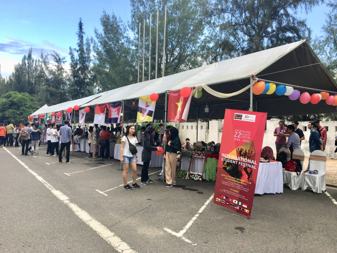 C&aacute;c sinh vi&ecirc;n quốc tế học tập tại Đ&agrave; Nẵng sẽ trở th&agrave;nh c&aacute;c đại sứ thương hiệu để quảng b&aacute; về h&igrave;nh ảnh của Đ&agrave; Nẵng tới bạn b&egrave; quốc tế.