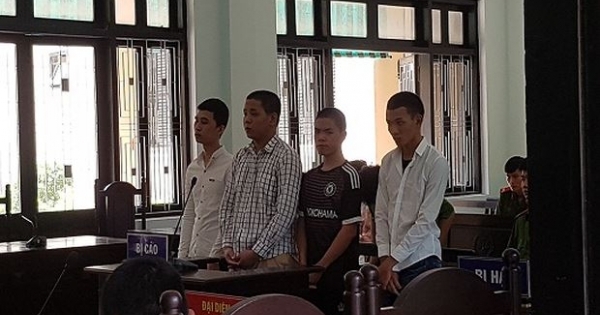 Rủ nhau trộm hơn 10 xe máy, nhóm thanh niên vào tù