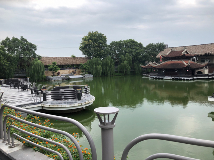 V&igrave; sao H&agrave; Nội &ldquo;hợp thức h&oacute;a&rdquo; cho c&ocirc;ng tr&igrave;nh nh&agrave; h&agrave;ng Nắng S&ocirc;ng Hồng vi phạm h&agrave;nh lang tho&aacute;t lũ được tồn tại?