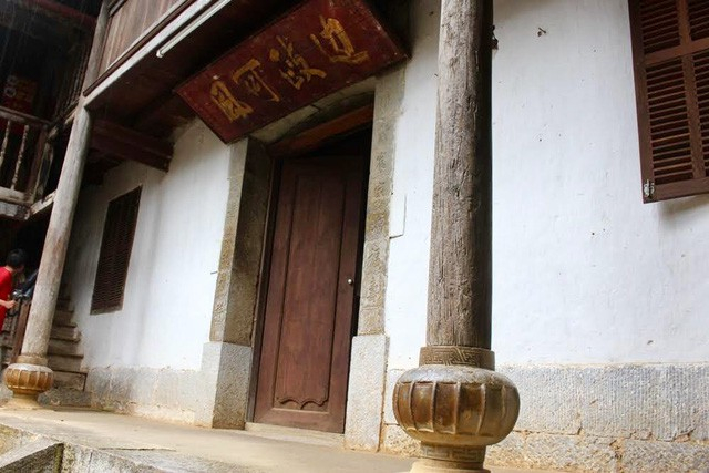 To&agrave; dinh thự của Vua M&egrave;o được x&acirc;y dựng như thế n&agrave;o?