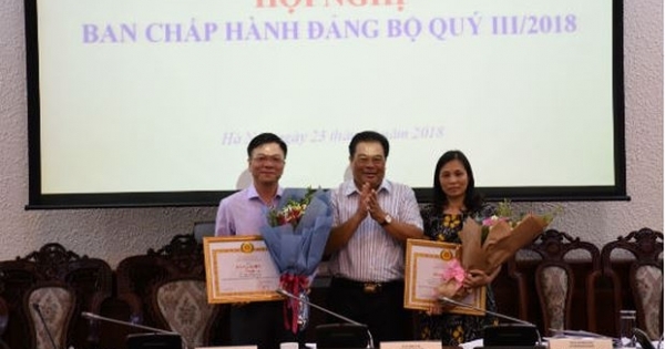 Bộ trưởng Lê Thành Long được Đảng ủy Khối các cơ quan Trung ương tặng Bằng khen