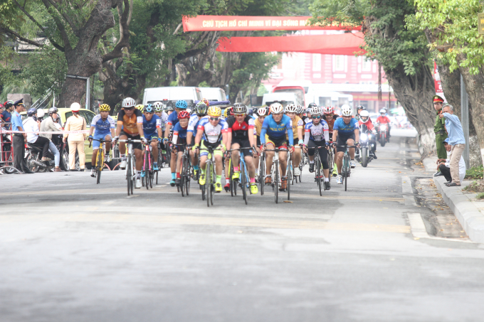 S&ocirc;i động ng&agrave;y mở m&agrave;n Coupe De Huế 2018