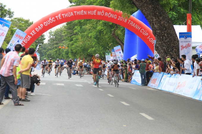 S&ocirc;i động ng&agrave;y mở m&agrave;n Coupe De Huế 2018