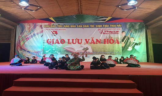 Buổi giao lưu văn h&oacute;a giữa B&aacute;o PLVN v&agrave; Tỉnh đo&agrave;n Th&aacute;i Nguy&ecirc;n.