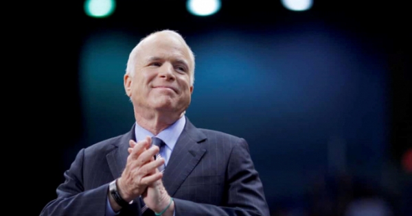 Thượng nghị sĩ John McCain qua đời