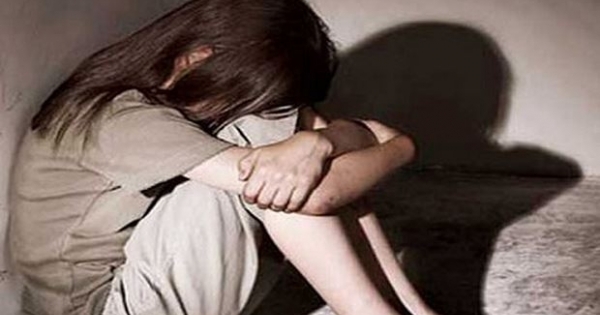 Đi Bar với bạn trai, bé gái 12 tuổi bị 4 kẻ đồi bại hiếp dâm tập thể