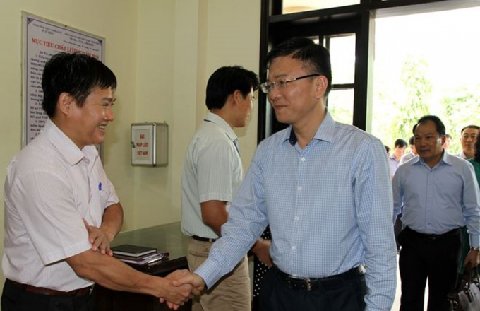 Bộ trưởng L&ecirc; Th&agrave;nh Long th&acirc;n mật thăm hỏi c&aacute;n bộ ng&agrave;nh Tư ph&aacute;p Thừa Thi&ecirc;n Huế.