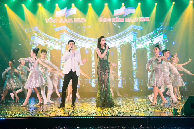 &ldquo;N&agrave;ng thơ&rdquo; Đỗ Mỹ Linh gợi cảm trong thiết kế Ho&agrave;ng Hải