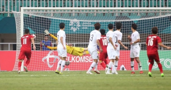 Thủ tướng động viên Đội tuyển Olympic Việt Nam 