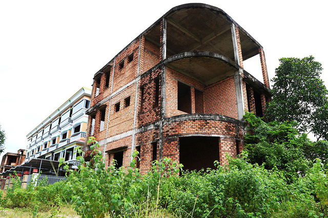 Trong số doanh nghiệp kh&oacute; khăn, ngừng hoạt động v&agrave; ph&aacute; sản c&oacute; nhiều doanh nghiệp hoạt động trong ng&agrave;nh x&acirc;y dựng, bất động sản.