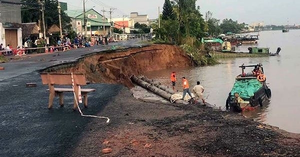 Câu chuyện “trôi sông”