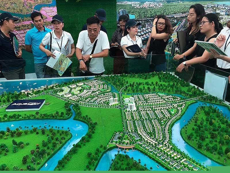 Cơ sở dữ liệu giá đất sẽ giúp người dân có thêm thông tin để so sánh, đối chiếu trước khi mua nhà. Ảnh: Q.HUY.