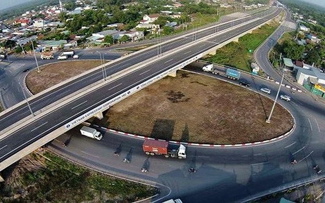 Yêu cầu đẩy nhanh tiến độ dự án cao tốc Trung Lương - Mỹ Thuận