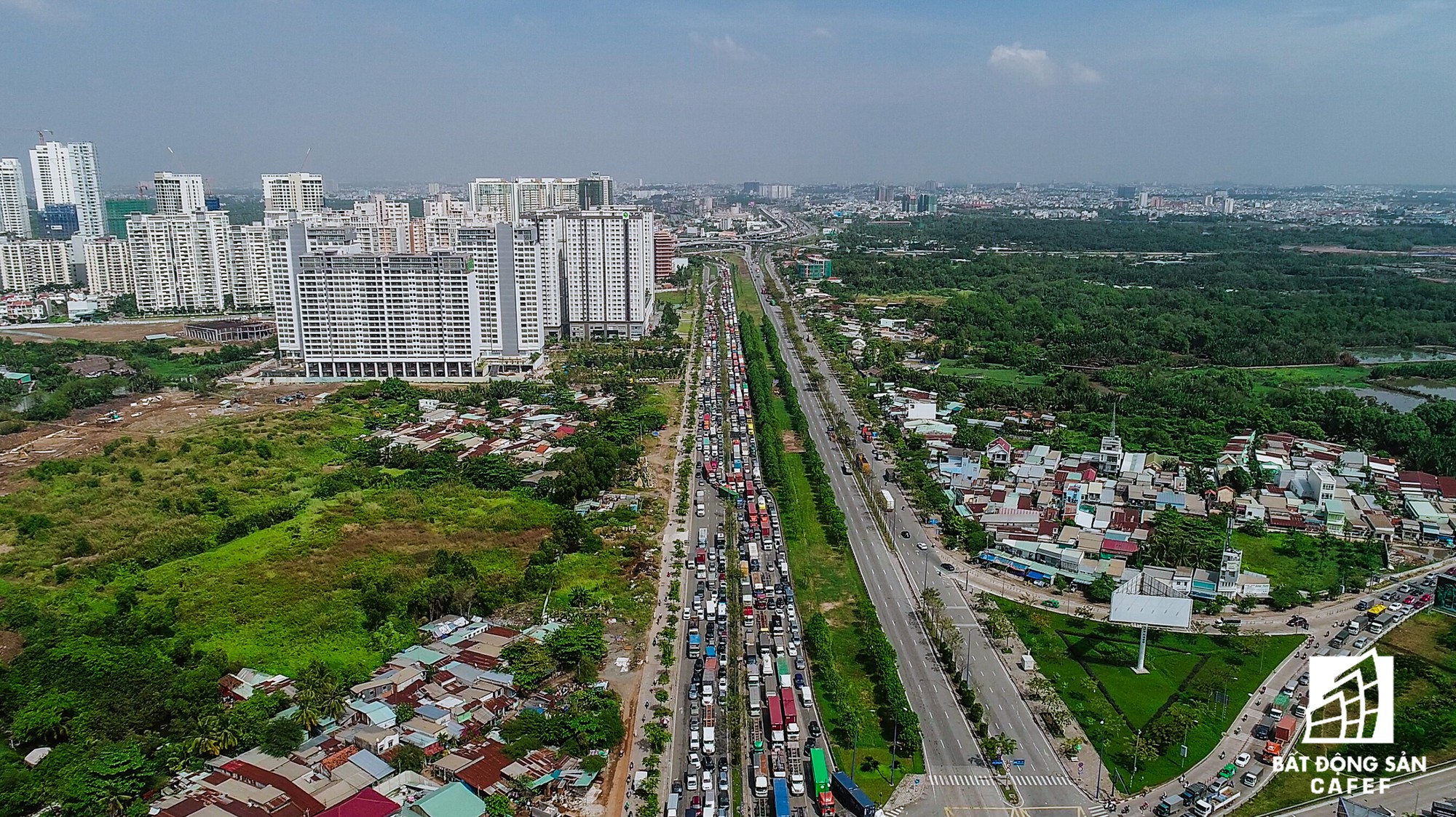 Những cửa ngõ ra vào trung tâm Sài Gòn đang bị bóp nghẹt như thế nào? - Ảnh 14.