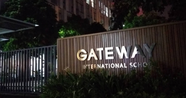 Ai chịu trách nhiệm vụ học sinh tử vong sau khi bị bỏ quên trên xe?