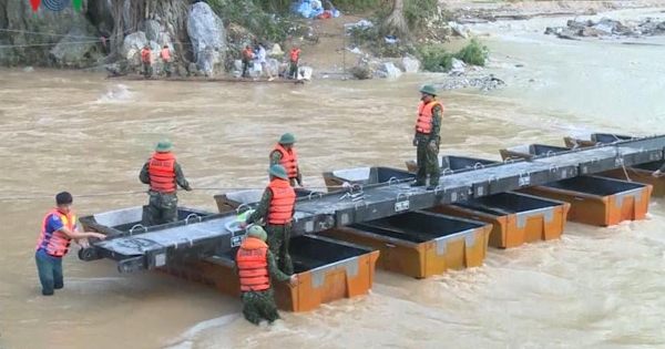 Thanh Hóa đã có cầu phao vượt sông Luồng vào tâm lũ Sa Ná