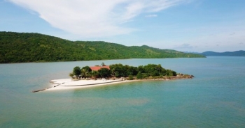 Loạt công trình sai phạm trên vịnh Bái Tử Long, huyện Vân Đồn "nhức đầu" xử lý