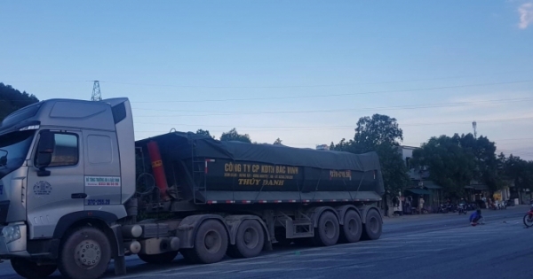 Nghệ An: Người phụ nữ chết thảm trên quốc lộ 1A sau cú va chạm với xe đầu kéo