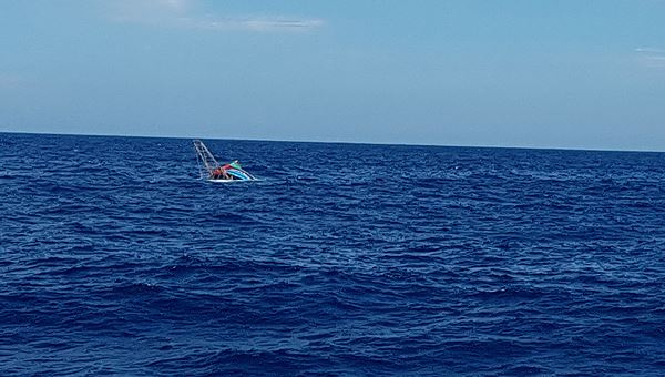 Tàu QB 92838 TS bị chìm