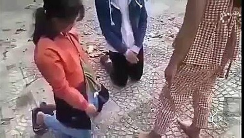 Điều tra vụ nữ sinh bắt bạn học quỳ rồi lấy dép đánh