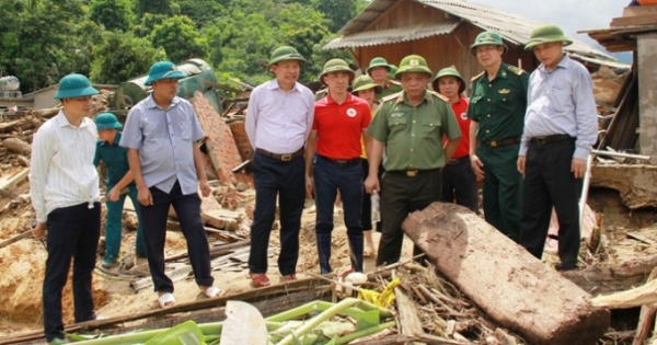 Không tổ chức kỷ niệm Ngày truyền thống, CA Thanh Hóa dành sức giúp người dân vùng lũ