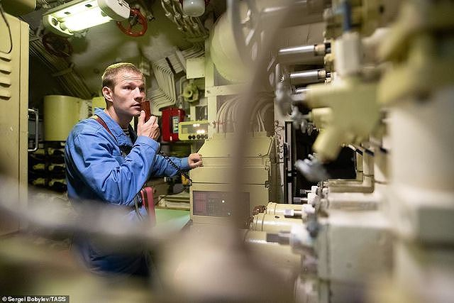 173077120imagea2915658673918171565924834179_sqng