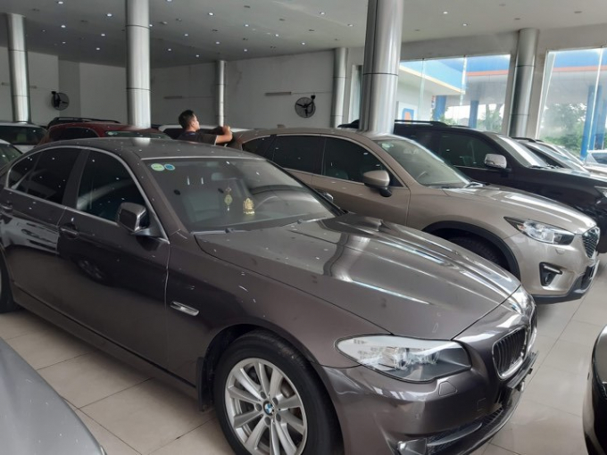 Nhiều showroom xe sang cũ ở Hà Nội không có xe đời sâu từ 2004 để bán