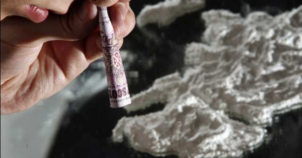 Thái Bình: Bắt cựu đội trưởng cảnh sát sử dụng ma túy cùng thiếu nữ 15 tuổi