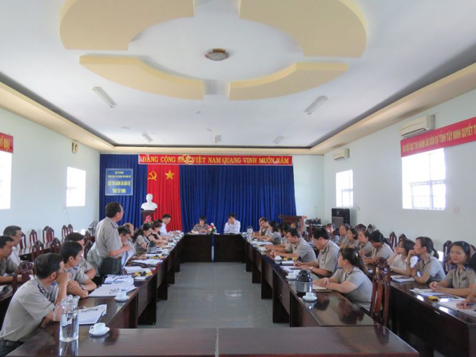 To&agrave;n cảnh buổi l&agrave;m việc