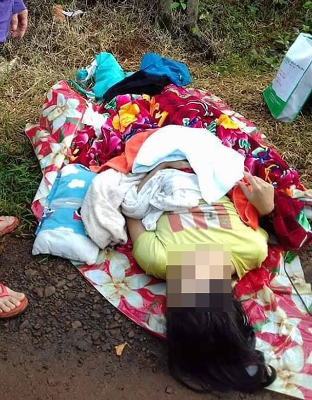 Sản phụ Y. nằm bên lề đường.