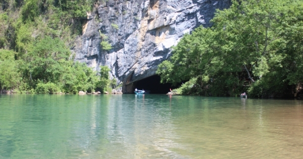 Thủ tướng Chính phủ chỉ đạo chưa cổ phần hóa Trung tâm Du lịch Phong Nha - Kẻ Bàng